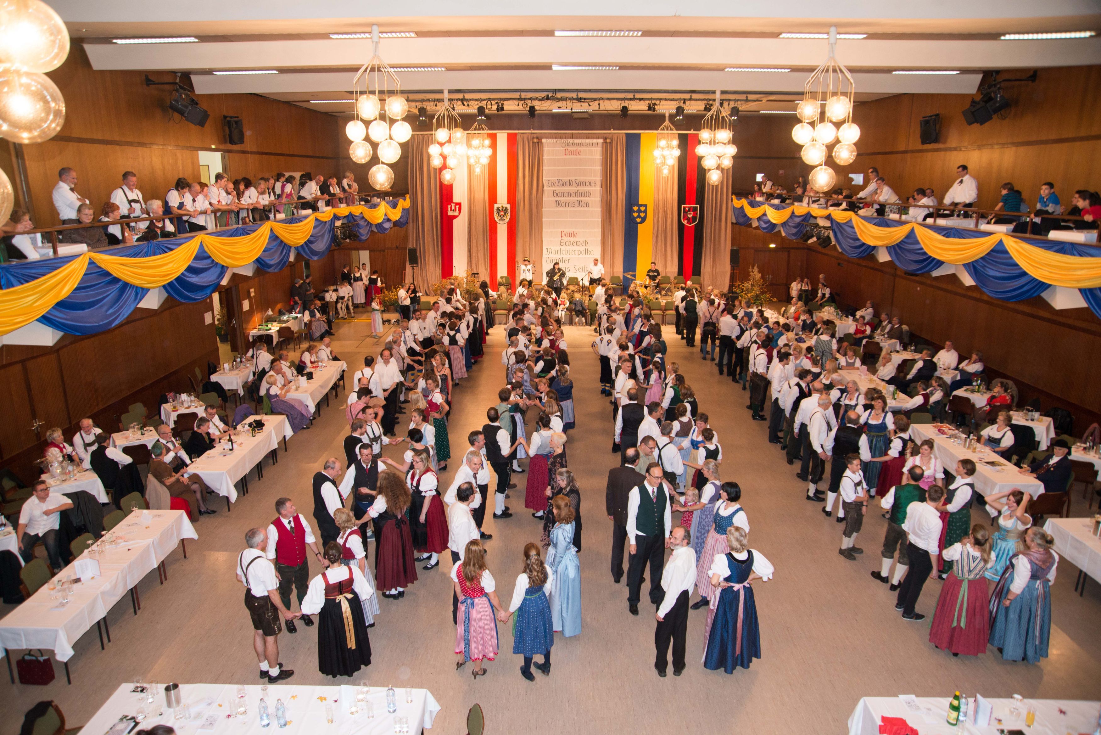 Leopolditanz 2017, Aufstellung zur Quadrille beim Ceílídh Dance