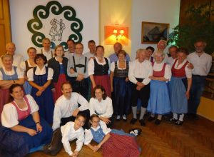 Die Volkstanzgruppe bei einem Freundschaftsbesuch in Fischbach 2014