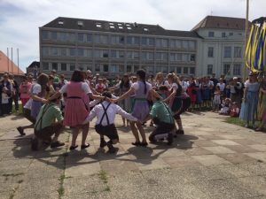 Saalbacher Vortänze zum Bandltanz, Vorbereitung zum Engeltragen